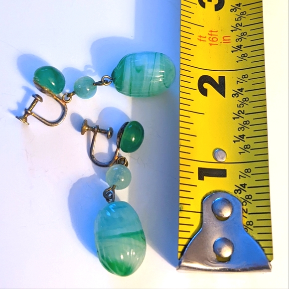 Gorgeous Green Swirl Art Glass Dangle Drop Earrings Three Tiers Screw Backs 💚 - Picture 3 of 5